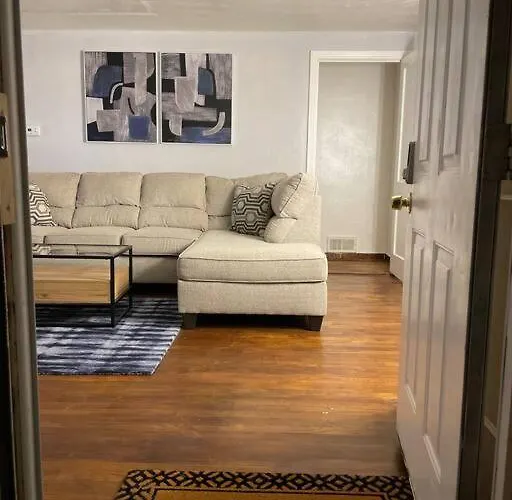 Cozy 4 Bd House In Pitt * Pittsburgh