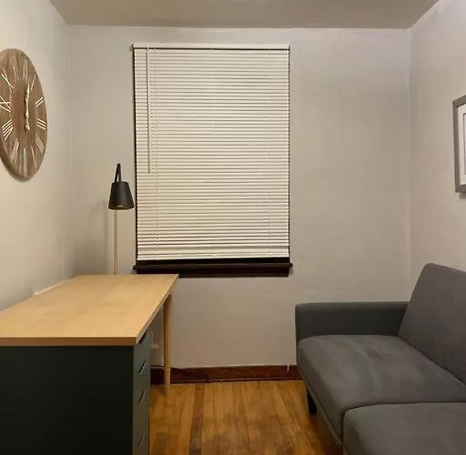 Holiday home Cozy 4 Bd House In Pitt
